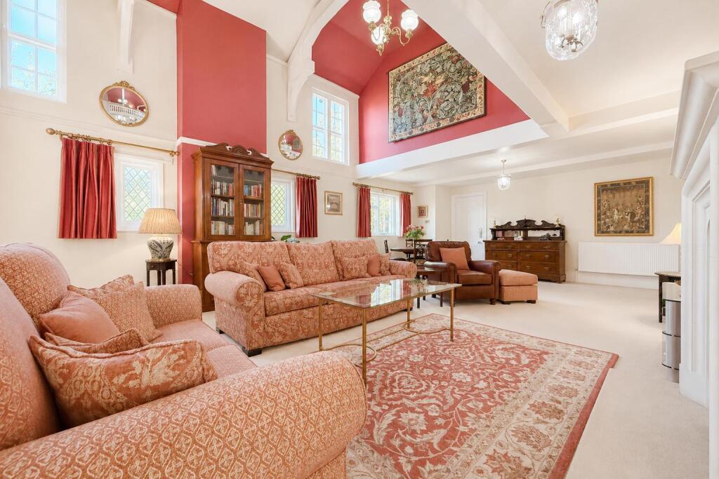 House in South Kesteven, Harlaxton - More
