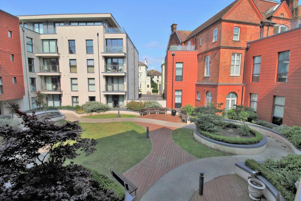 Thomas House, Clifton Hill, Brighton photo 4