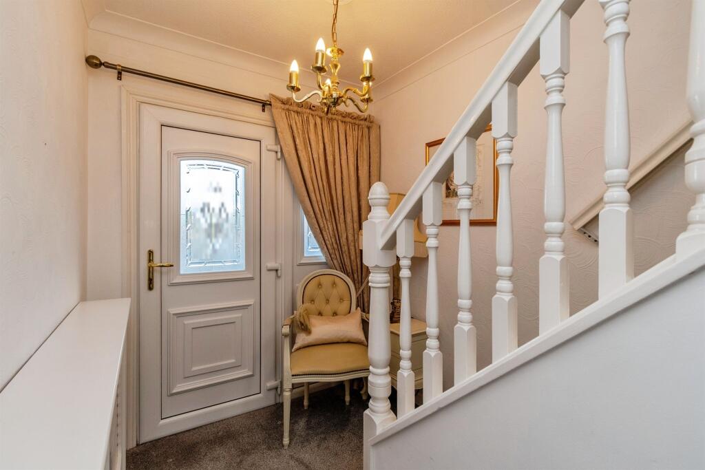 House in South Staffordshire, Cheslyn Hay - View 4