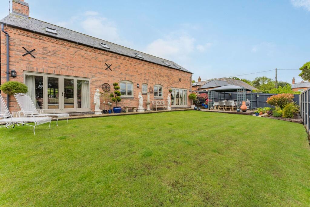 House in Leicester - View 2