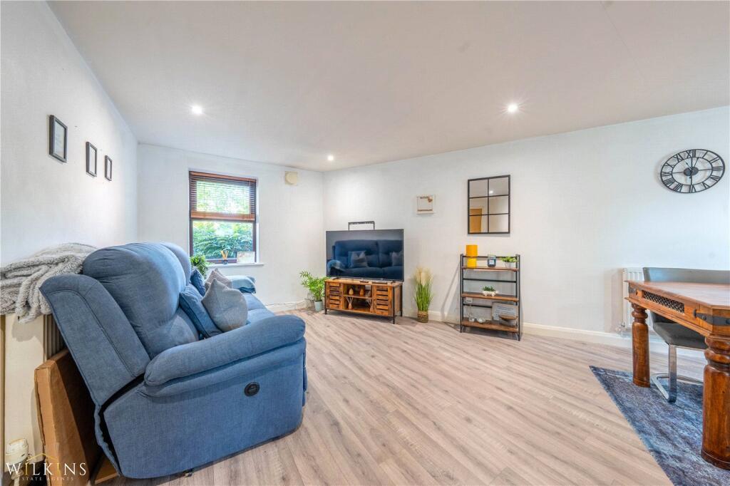 Apartment in Tamworth, Bolehall - View 2