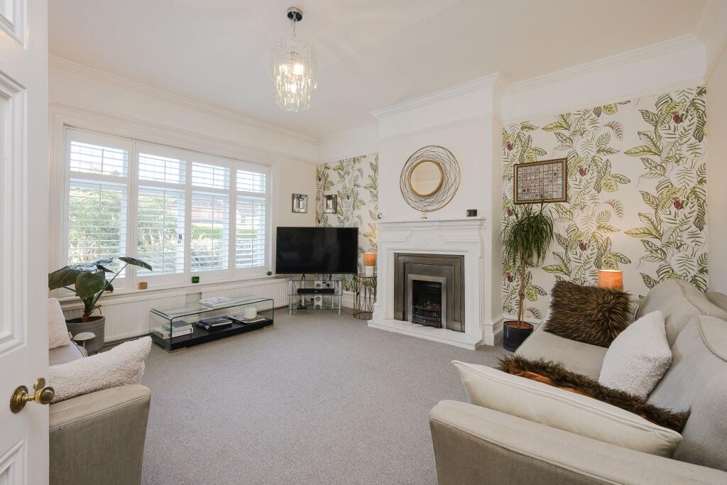House in Elmbridge, Claygate - View 2