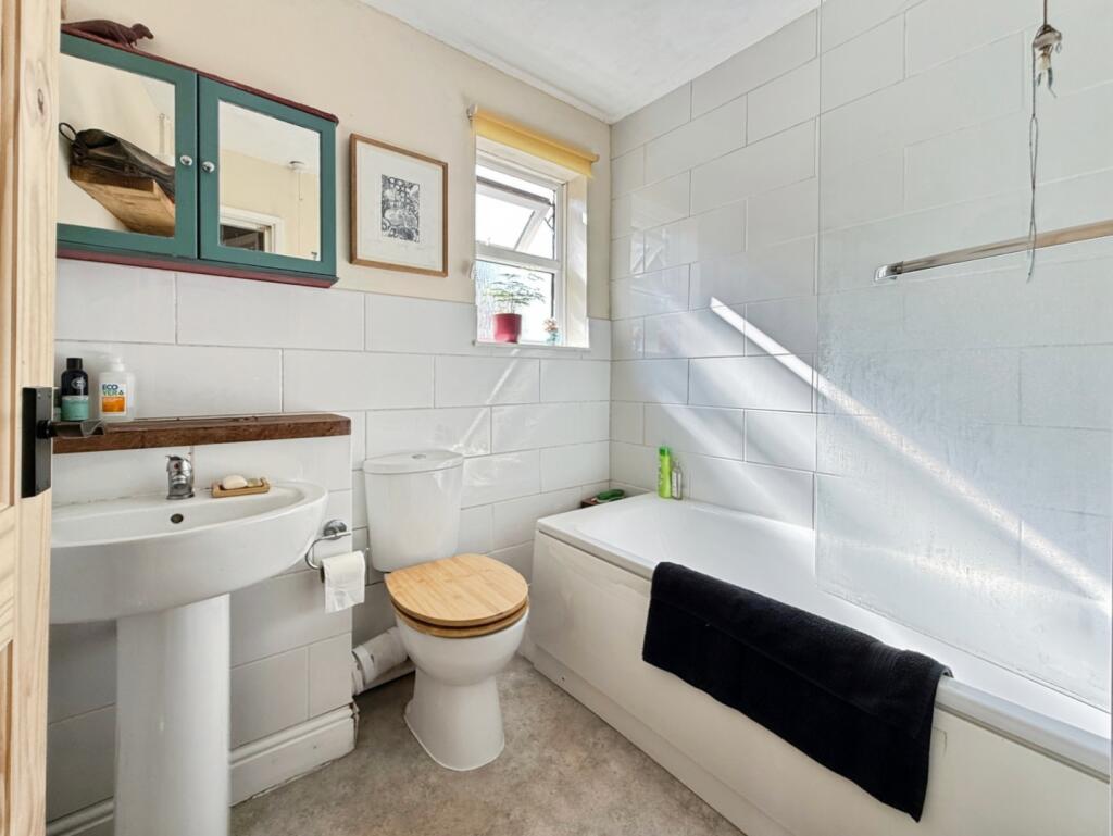 Apartment in Stroud - More
