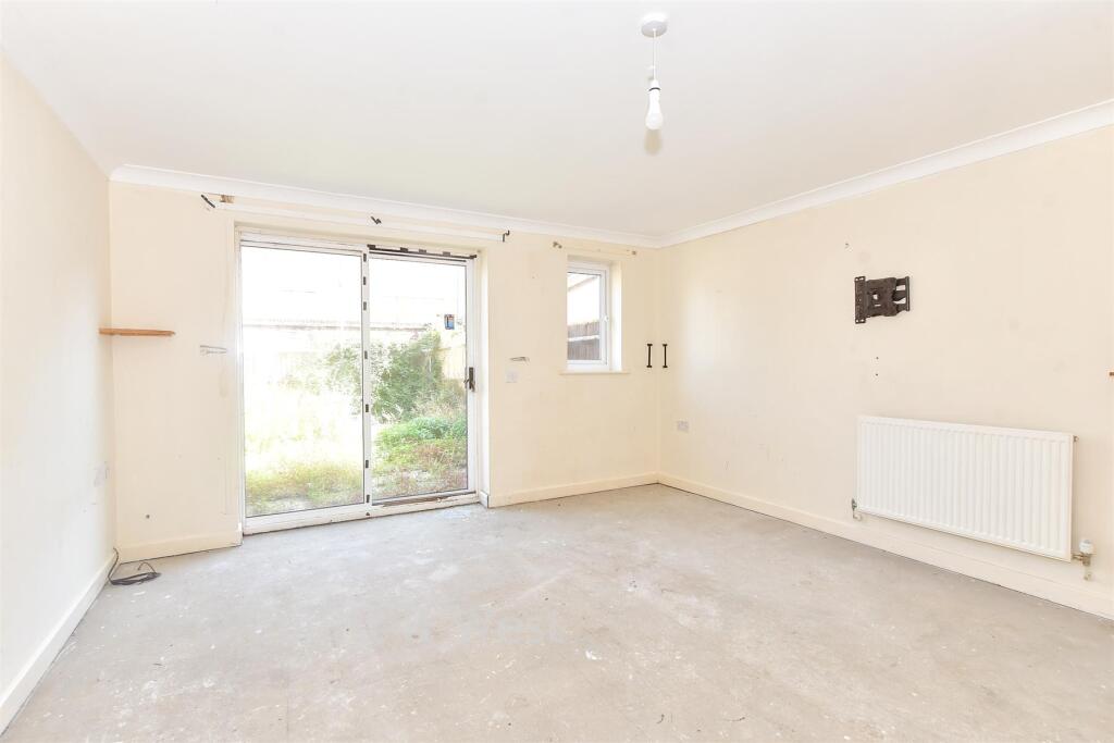 House in Havant, Wecock - View 4