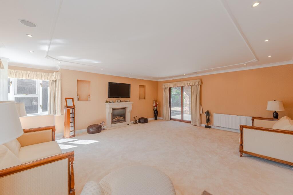 Saviles Close, Eaton Ford, St. Neots, Cambridgeshire, PE19 7GD photo 4
