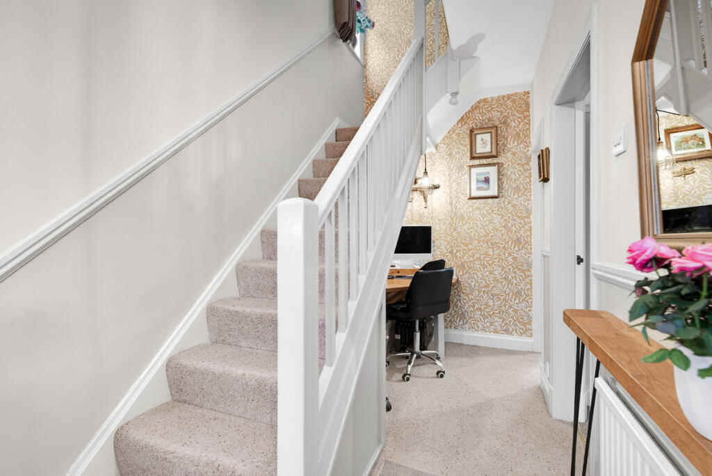 House in Preston, Broughton - More