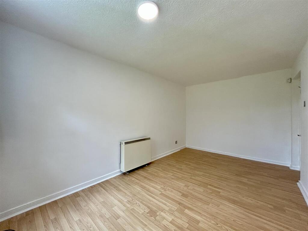 Additional image 8 of Wicklow Close, Halesowen