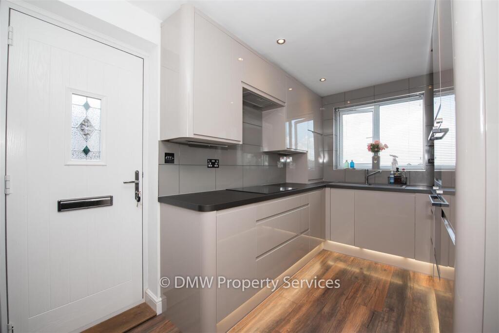 Woodhedge Drive, Nottingham photo 3