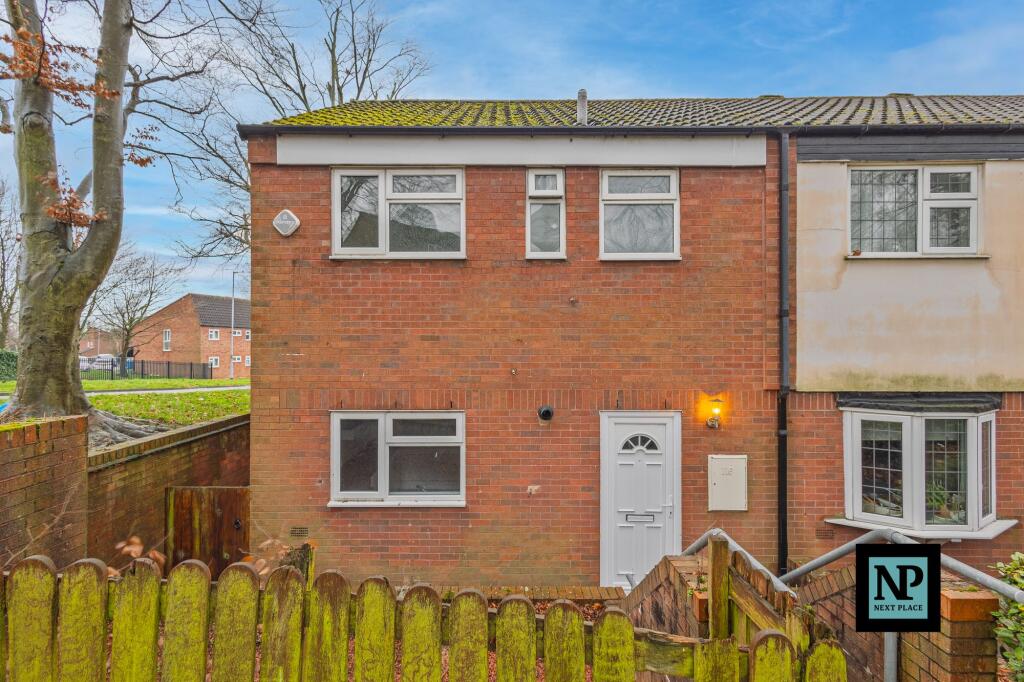 Main image of property: Carlcroft, Wilnecote, B77