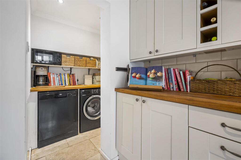 Brook End Close, Henley-In-Arden photo 5