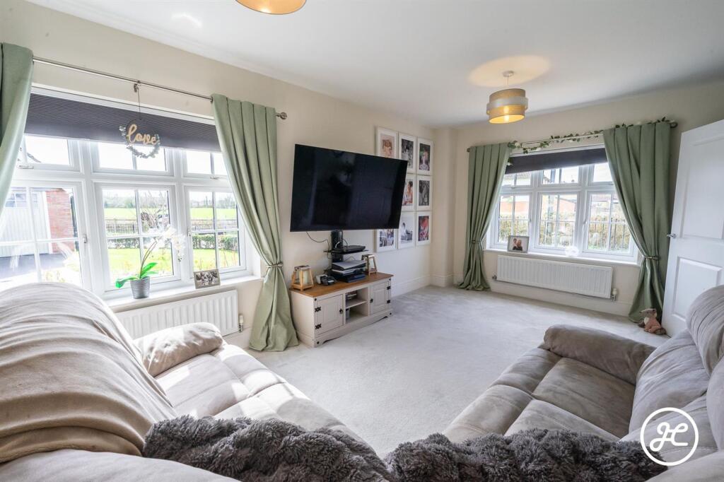 House in Taunton - View 4