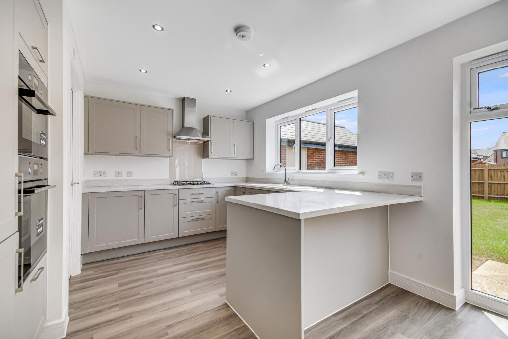 4-bed detached on Banham Drive, Beaulieu, Chelmsford, £649,995