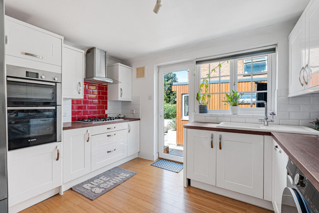 Lea Close, Reading, RG30 - More