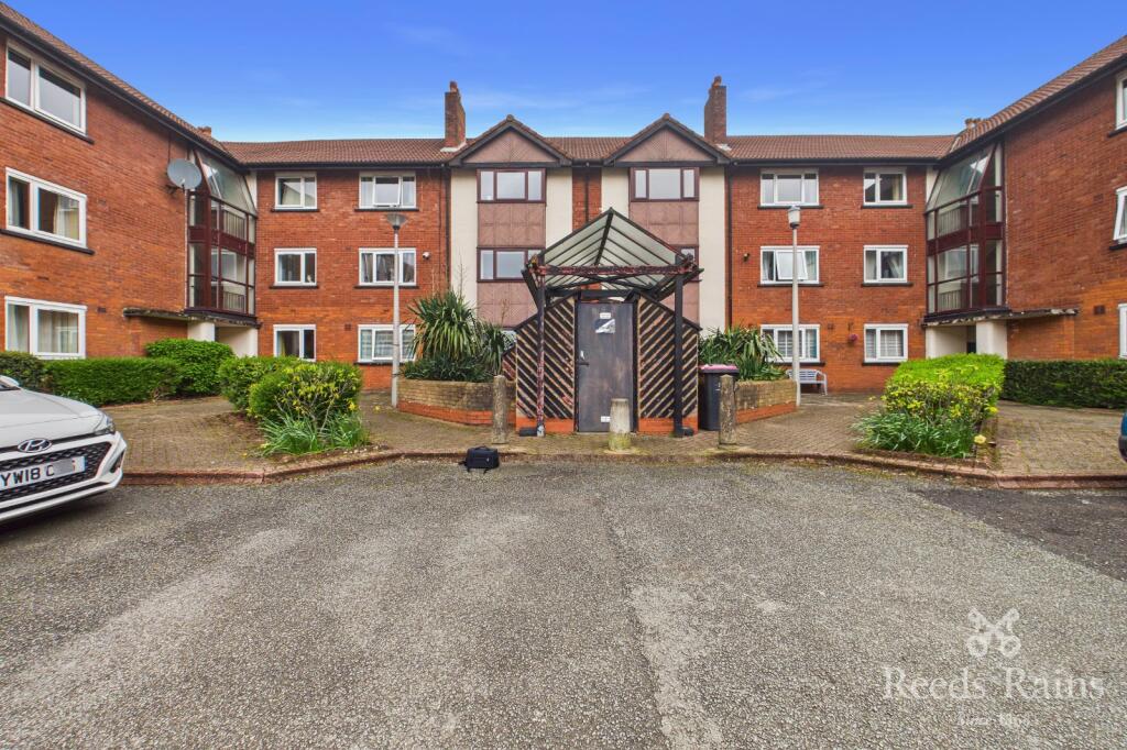Main image of property: Reeves Court, Canterbury Gardens, Salford, Greater Manchester, M5