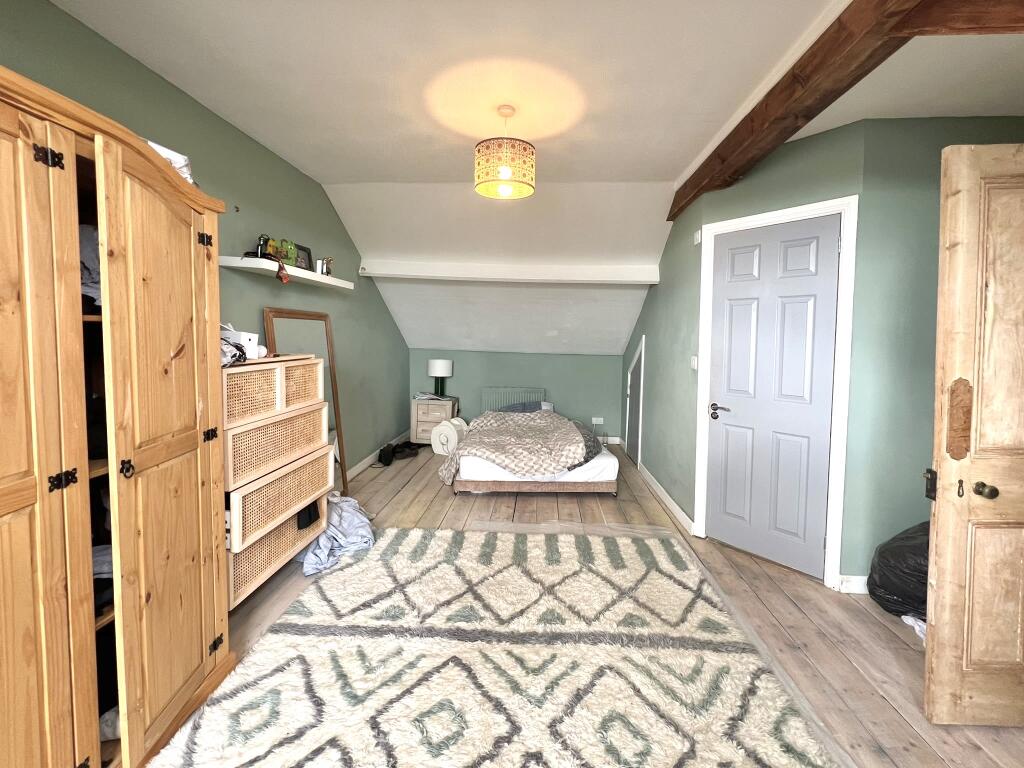 Apartment in Plymouth, Lipson - More