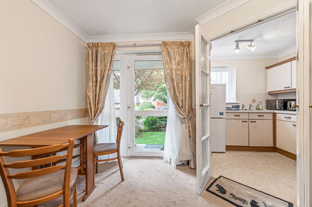 Apartment in Frodsham, Cheshire West and Chester - More