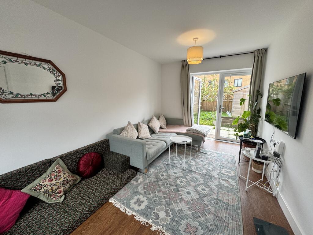 Glenbarry Close, Ardwick photo 3