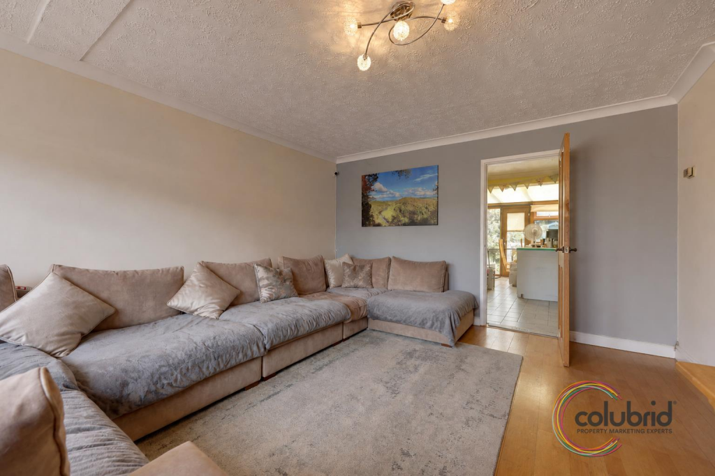 House in Thurrock, Essex - View 3