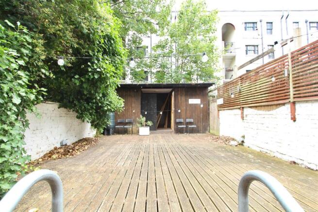 Cazenove Road, N16