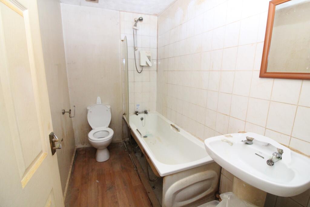 Apartment in Bolton, Greater Manchester - View 3