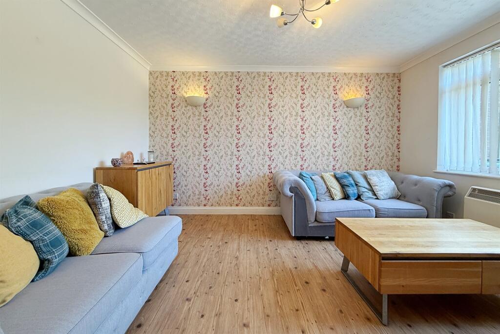 House in Bridport, Dorset - More