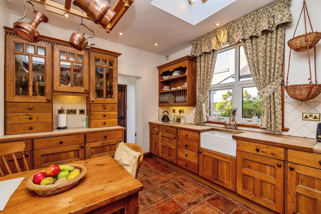 House in Walsall - More