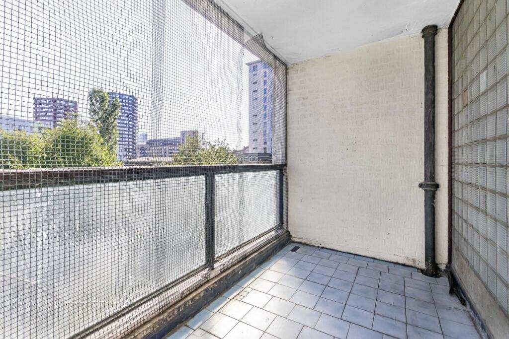 Apartment in London - View 3