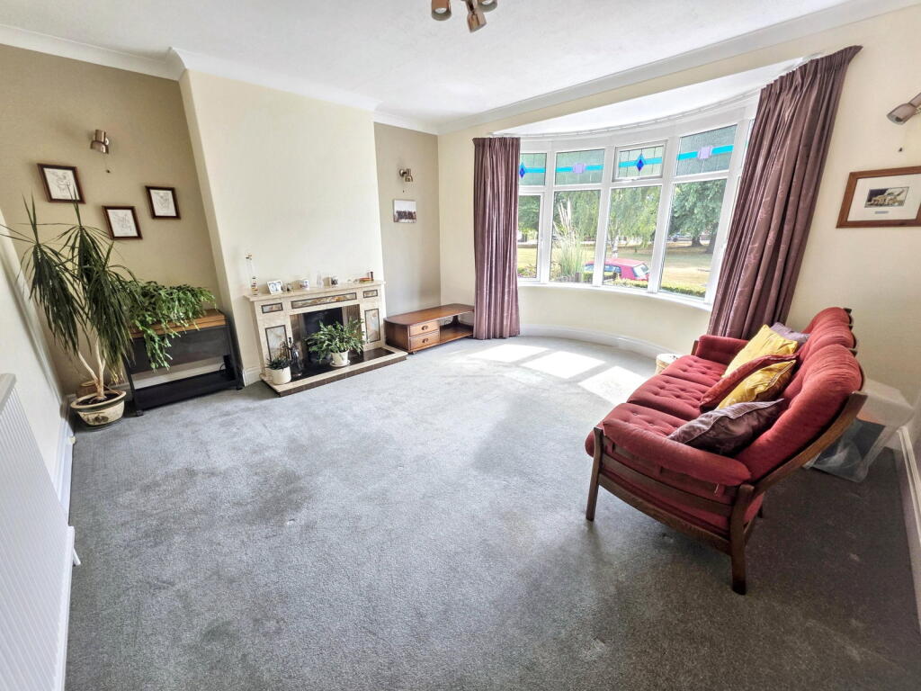 House in Hull - View 5