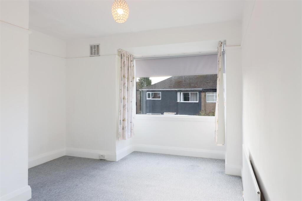 Apartment in North Tyneside, North East - View 5