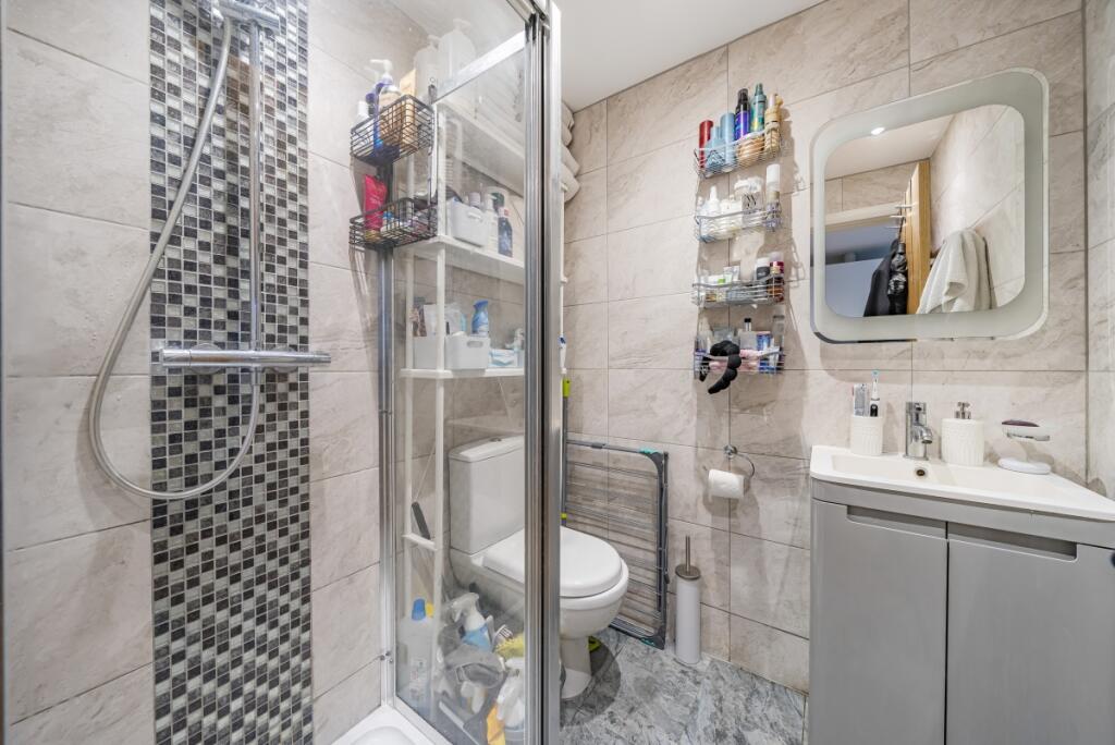 Apartment in London, Mercator Estate, Hither Green - View 5