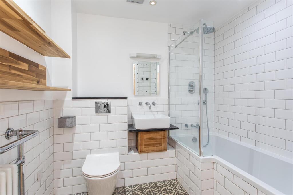 Apartment in London - More