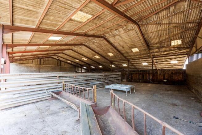 Farm building 2.jpg