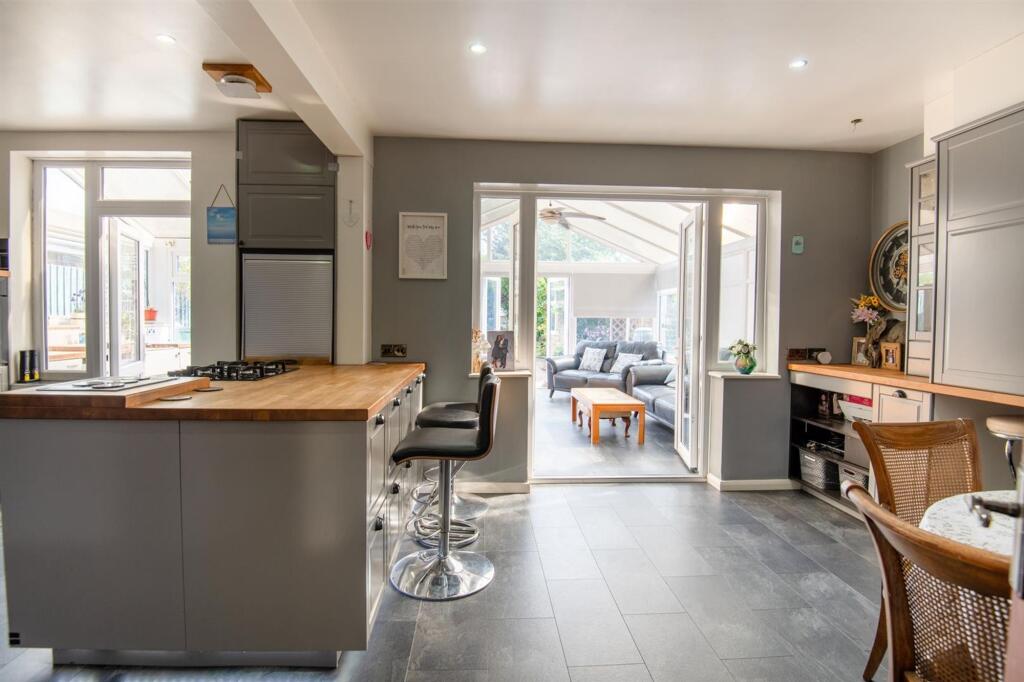 House in Irchester, Little Irchester - More