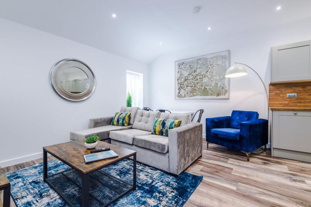Main image of property: Flat 6, The Binding House, 22-28George Street, Hull, HU1 3AZ