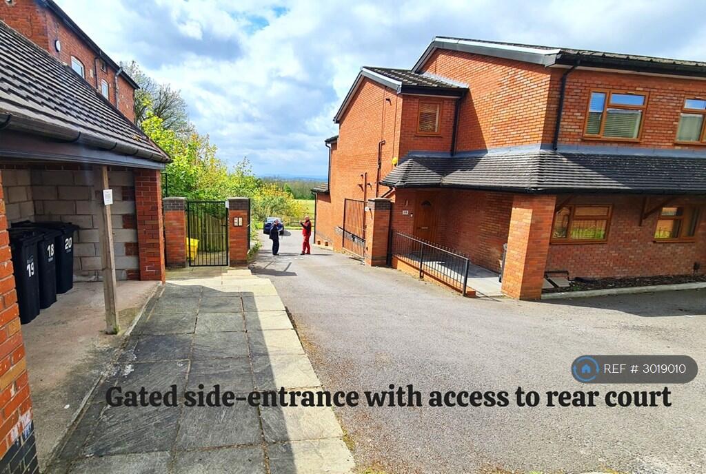 Apartment in Dudley - More