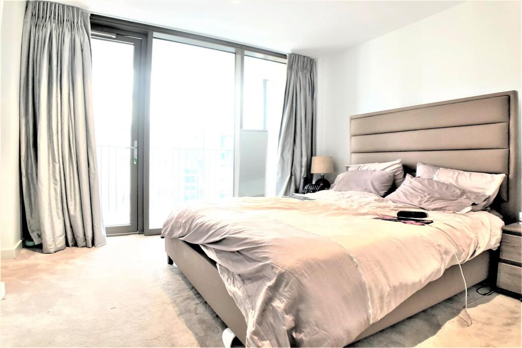 Apartment in London - View 5