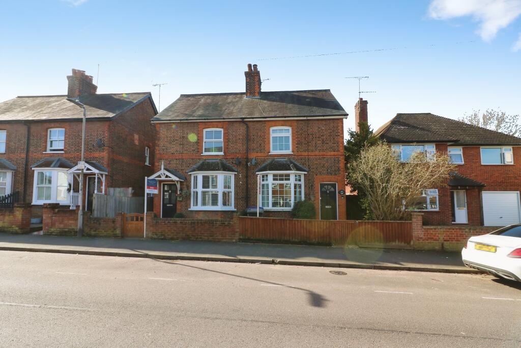 Main image of property: Pondcroft Road, Knebworth, SG3