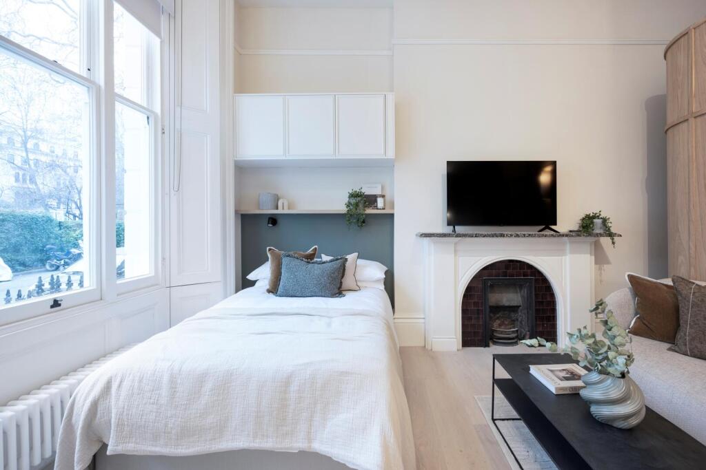 Studio flat for rent