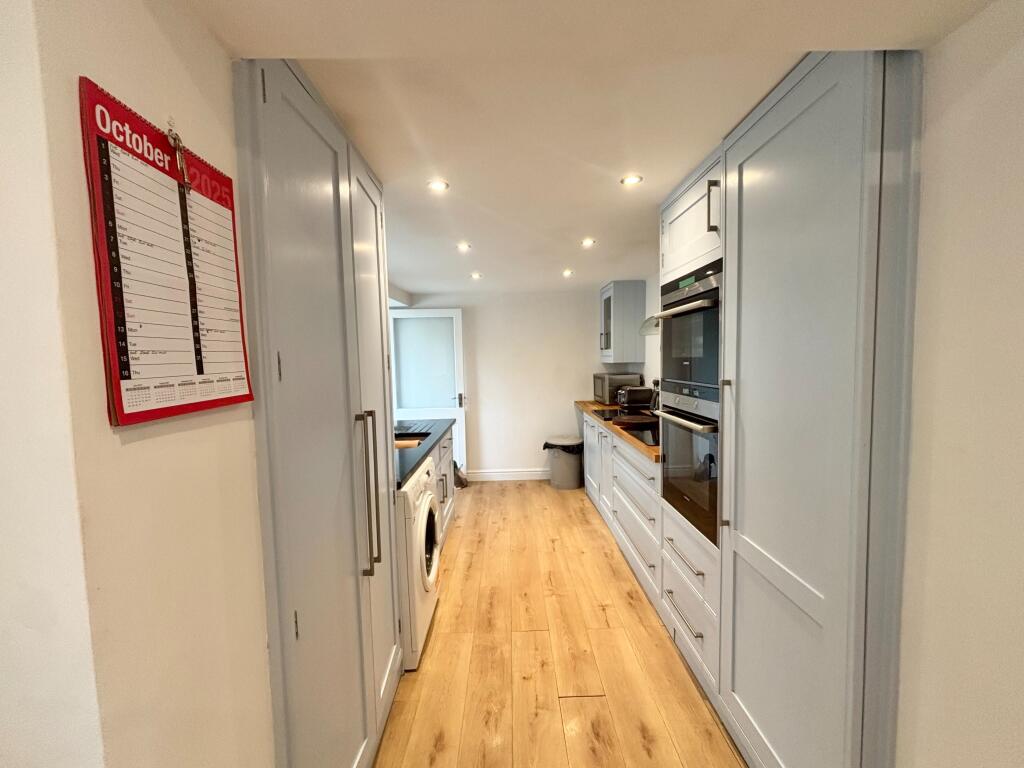 Boreham Road, Warminster, BA12 photo 4