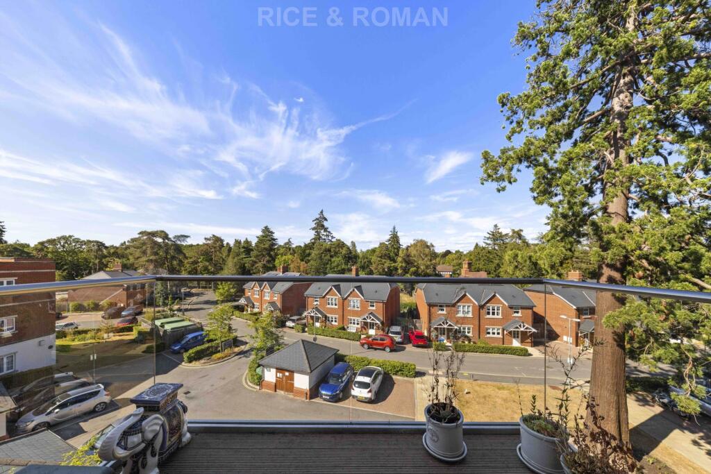 2-bed other on Rise Road, Ascot, £450,000