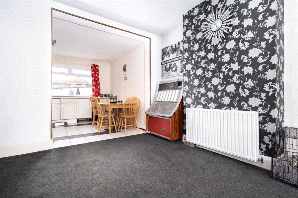 Manton Close, Hayes, Greater London, UB3 photo 3