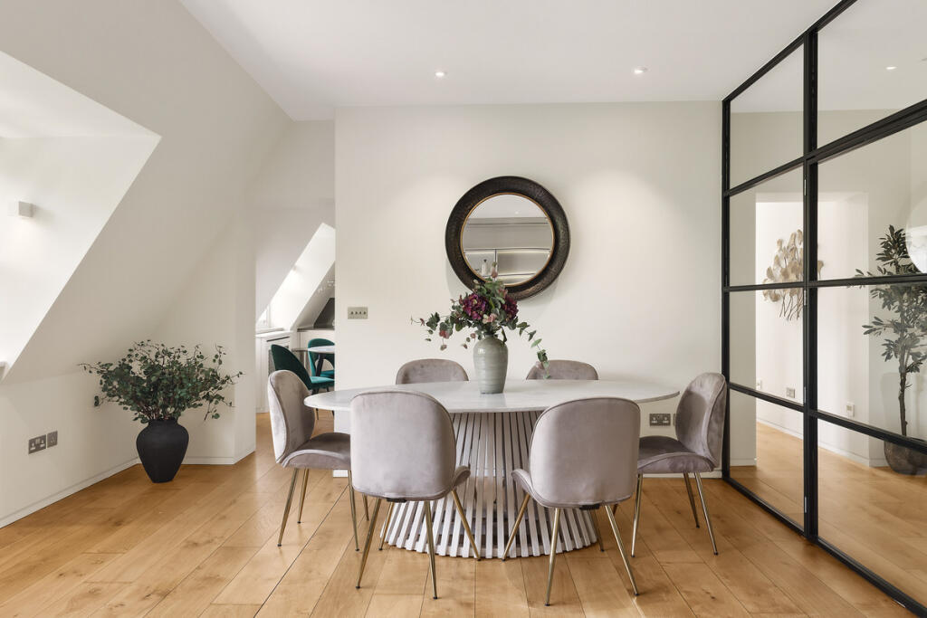 Apartment in London - View 5