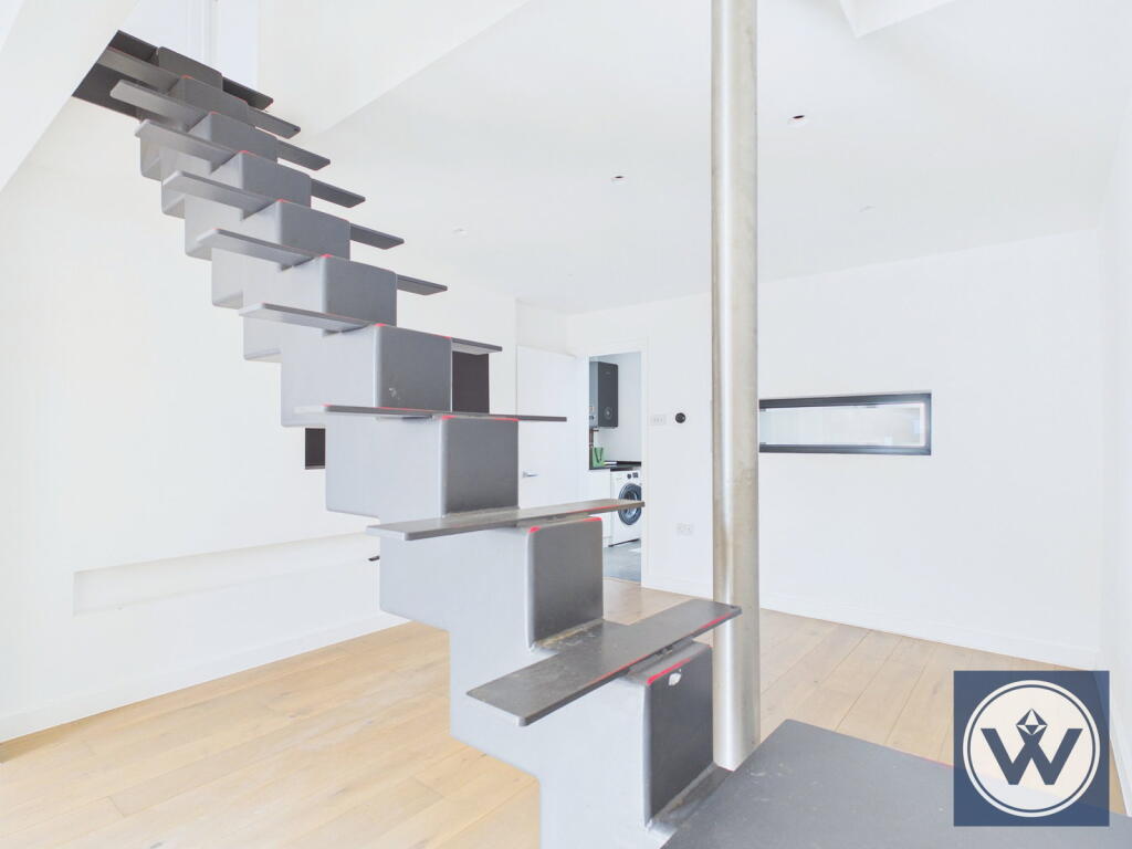 House in Southall - View 3