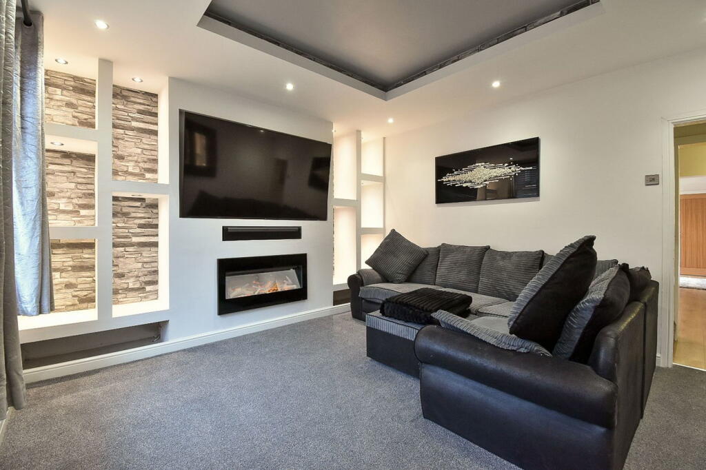 Aireworth Street, Westhoughton, Greater Manchester, BL5 photo 3