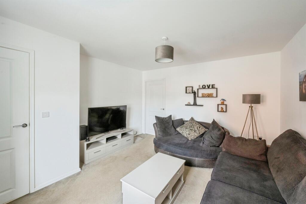 Hawk Drive, Dunsville, Doncaster - View 4