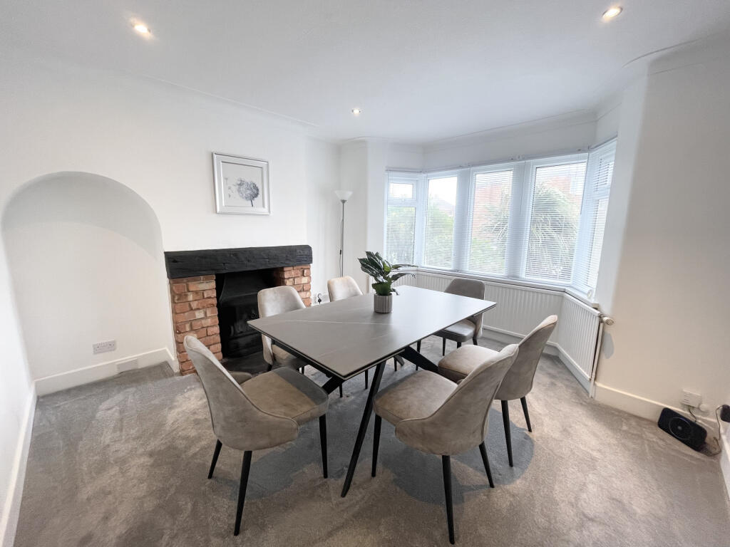 Winsford Crescent, Norbreck, FY5 - More