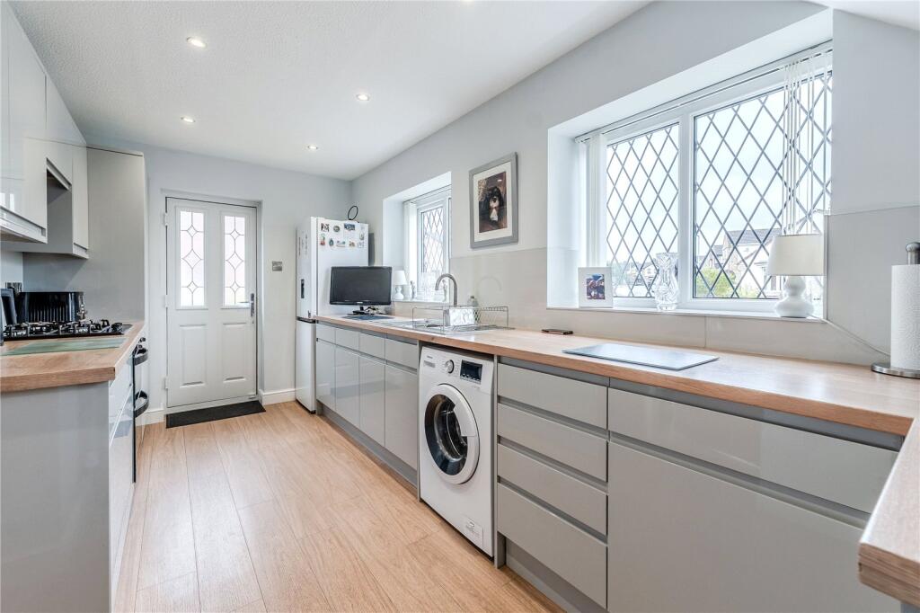 House in Wakefield, Lofthouse - View 5