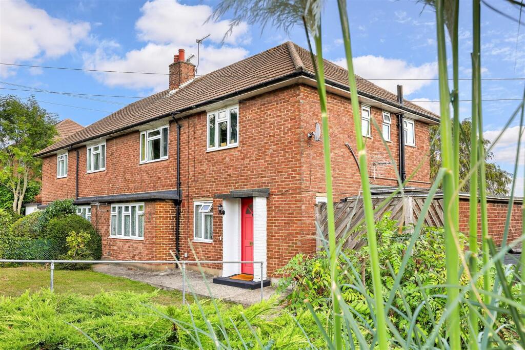 Main image of property: Centre Drive, Epping