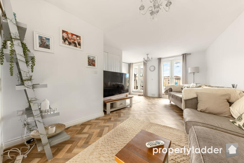 Mountbatten Drive, NR6 photo 3