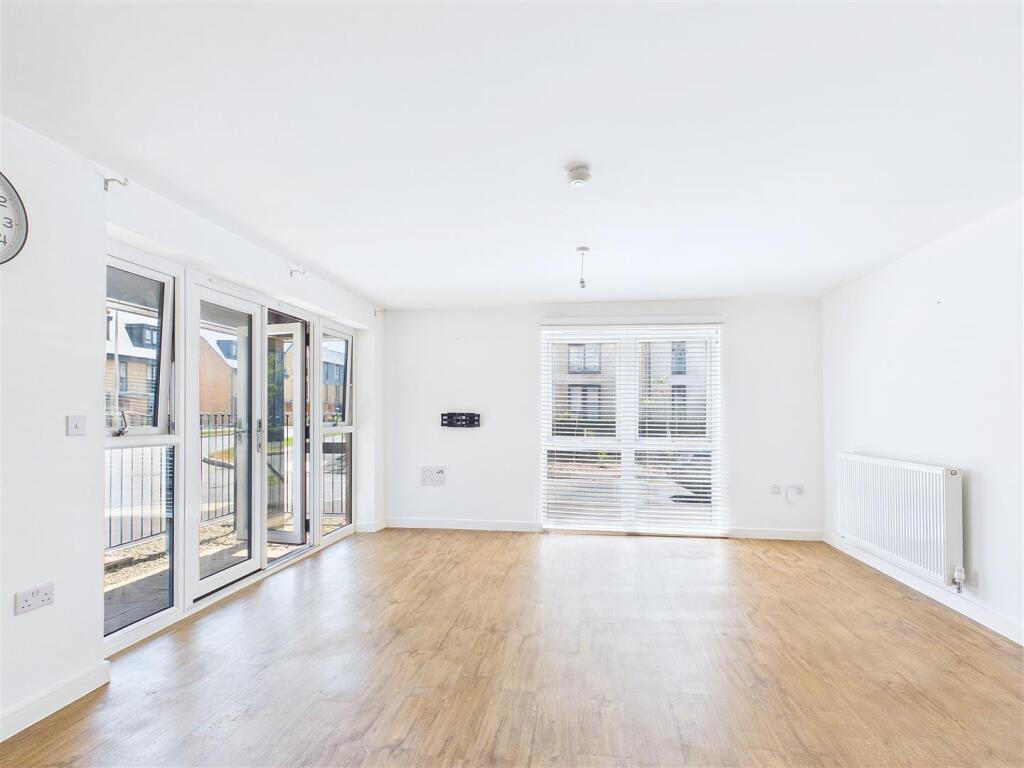 Flat 2, Cowleaze Path, Banwell - View 3